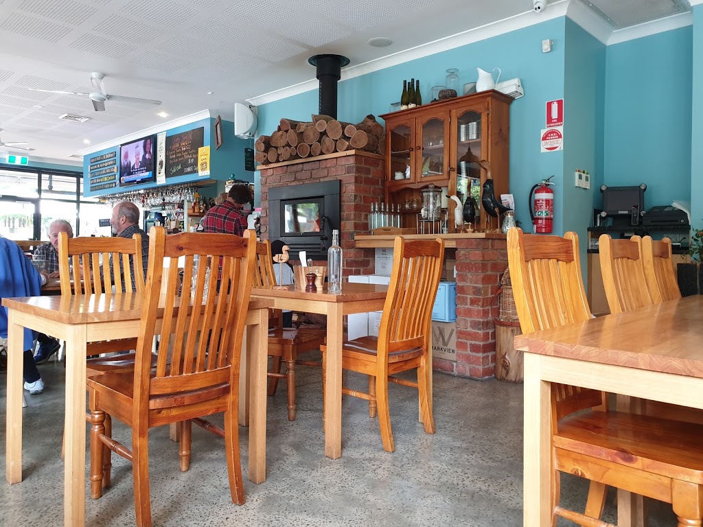 The Duck Inn | bar | 6 Murchison St, Marysville VIC 3779, Australia | 0359633437 OR +61 3 5963 3437