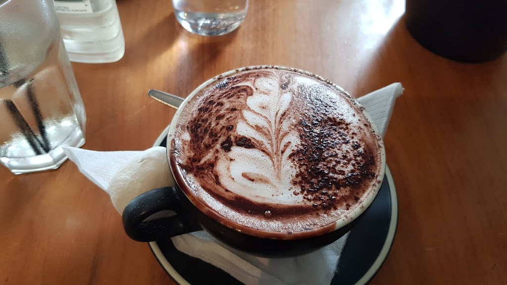 Bay Leaf Cafe | 131 Great Ocean Rd, Apollo Bay VIC 3233, Australia | Phone: (03) 5237 6470