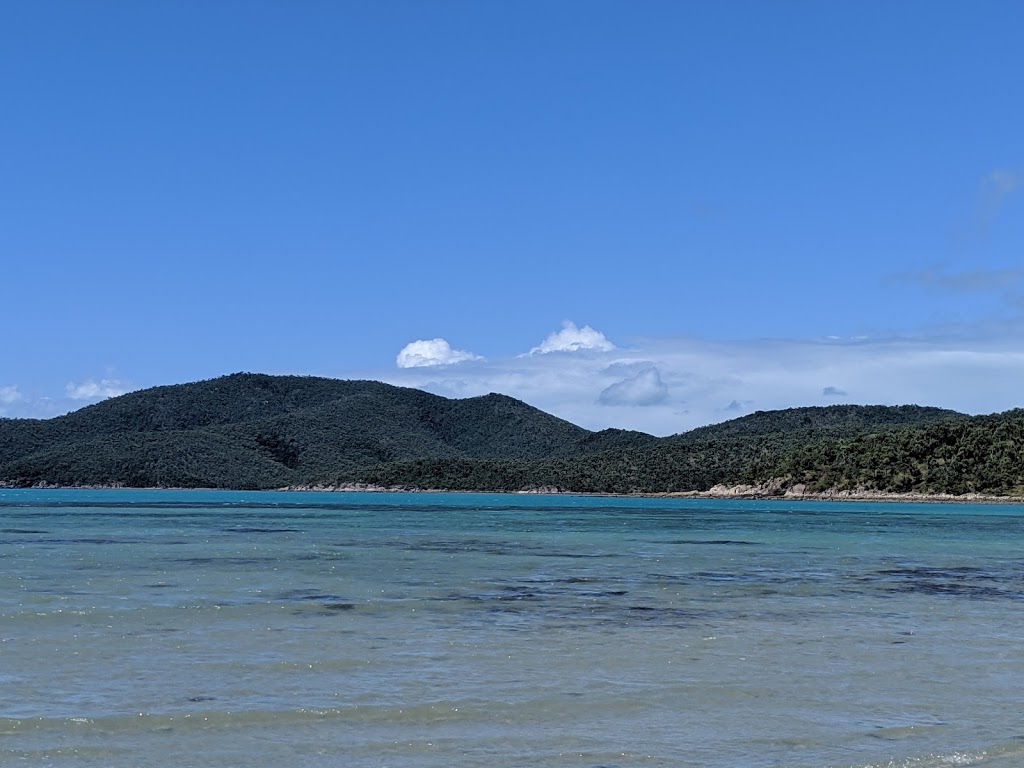 Nelly Bay | park | Trochus St, Dingo Beach QLD 4800, Australia