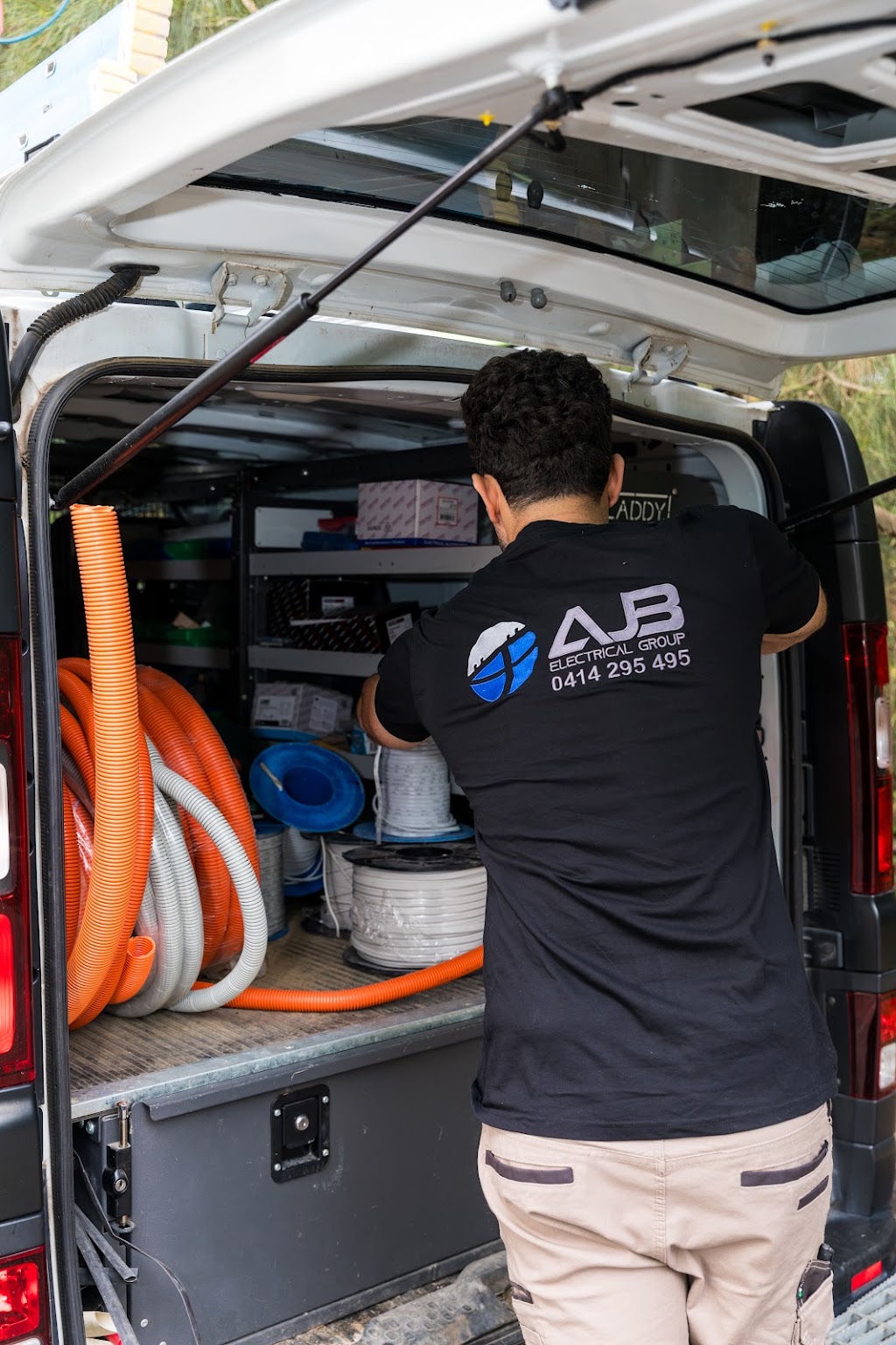 AJB ELECTRICAL GROUP PTY LTD | Unit 3/66 Ashford Ave, Milperra NSW 2214, Australia | Phone: 0414 295 495
