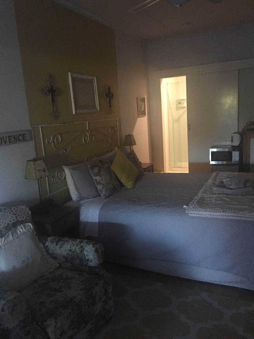 YellowGum Bed and Breakfast | lodging | 9 Forrest St, Katanning WA 6317, Australia | 0428513764 OR +61 428 513 764