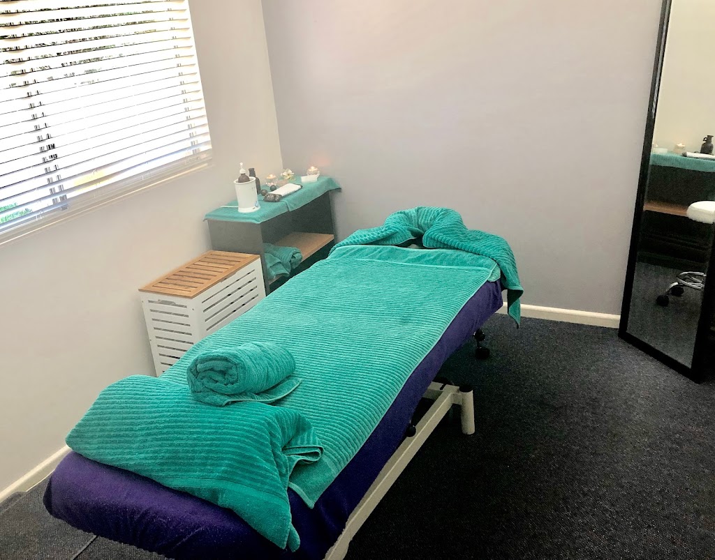 Bel Rowland Massage Therapist Port Macquarie |  | 73 Lake Rd, Port Macquarie NSW 2444, Australia | 0265831449 OR +61 2 6583 1449