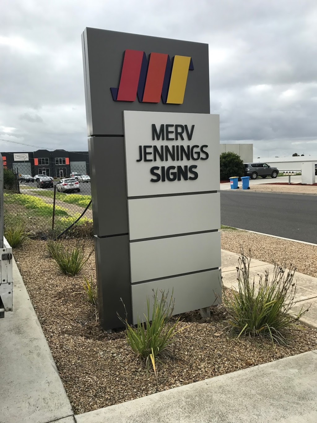 Merv Jennings Signs Pty Ltd | store | Tarkin Ct, Bell Park VIC 3215, Australia | 0352721400 OR +61 3 5272 1400
