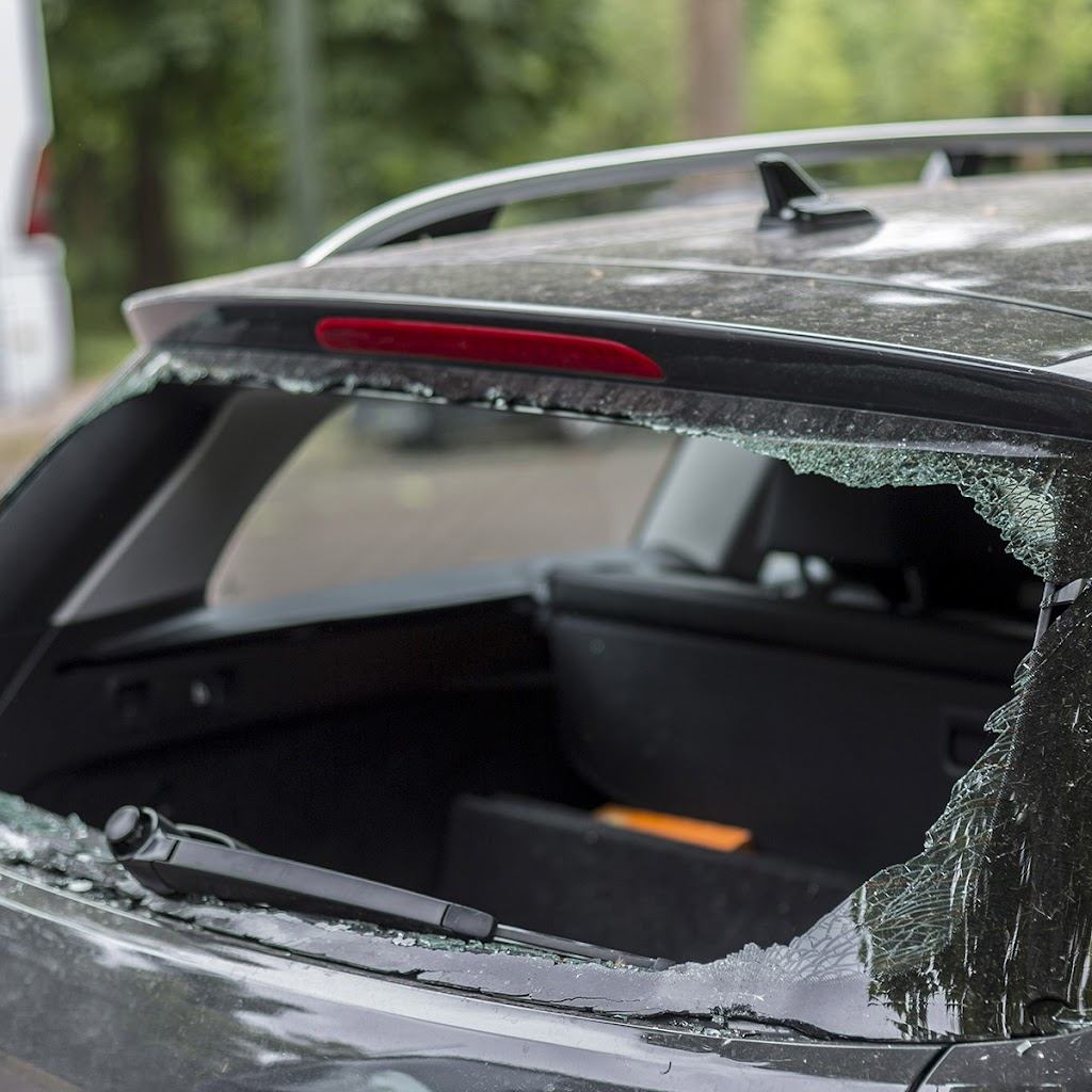 Apex Auto Glass pty ltd | Luyer Ave, Beckenham WA 6107, Australia | Phone: 0431 641 920