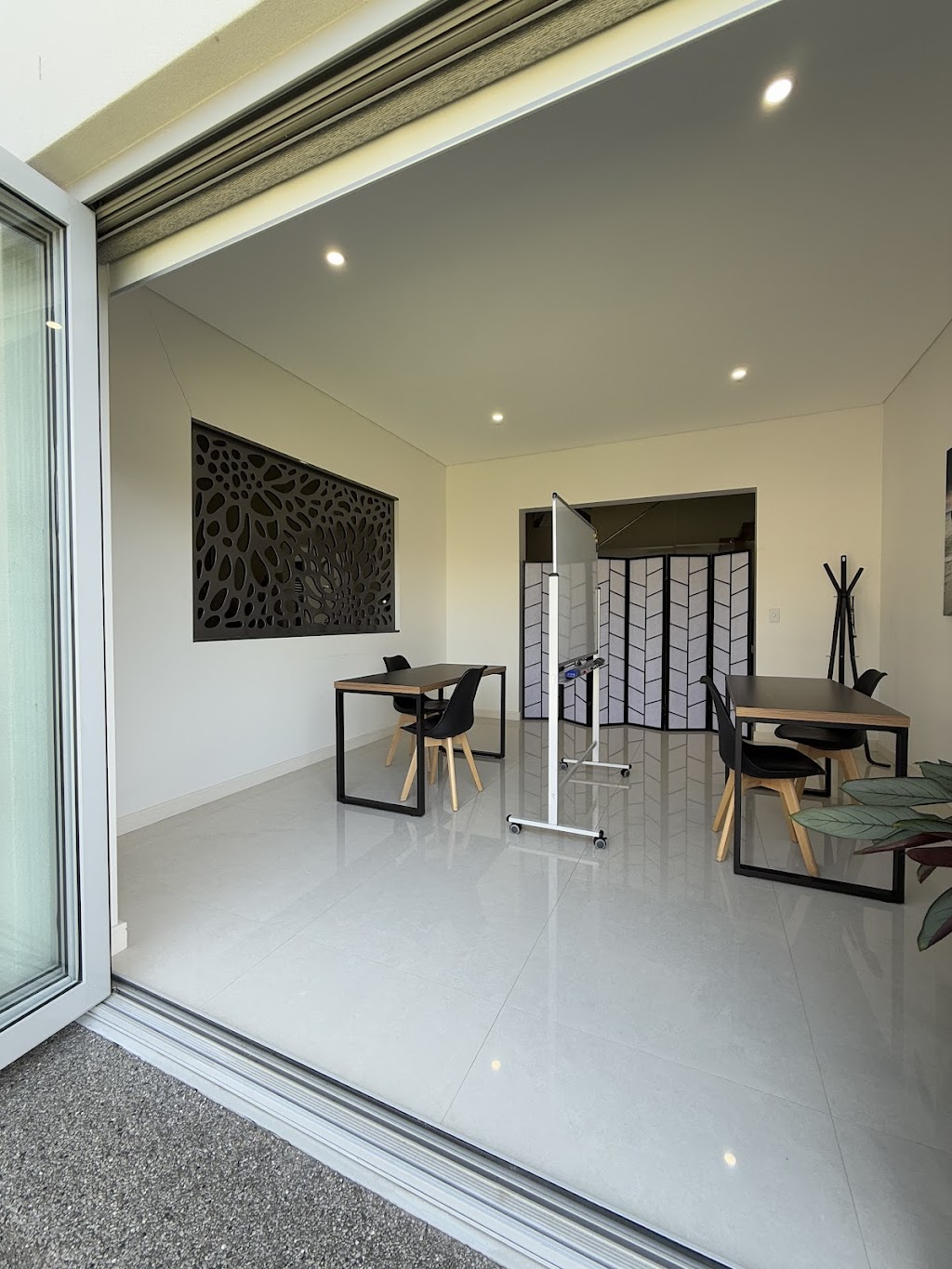 Elite Tutoring Services | 27 Newgate Blvd, Elizabeth Hills NSW 2171, Australia | Phone: 0490 448 719