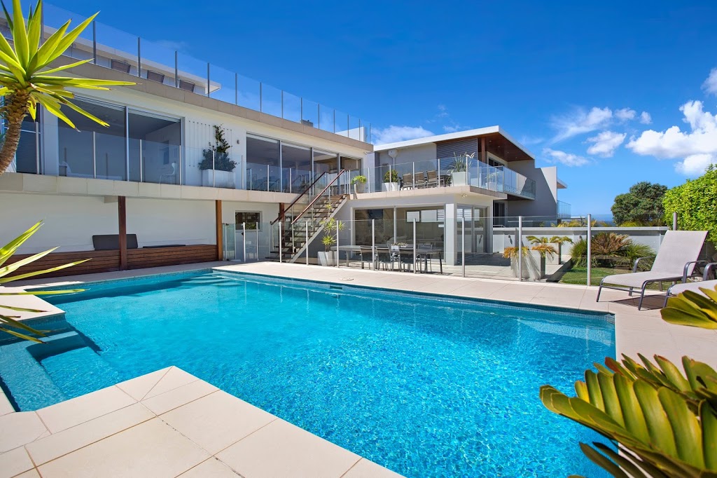 Niche Holiday Rentals | 1/162 Terrigal Dr, Terrigal NSW 2260, Australia | Phone: 0478 045 368