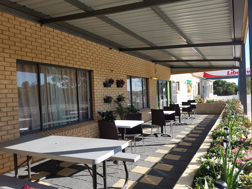 Leeman Fuel and Alicia cafe | 5 Rudduck St, Leeman WA 6514, Australia | Phone: (08) 9953 1195