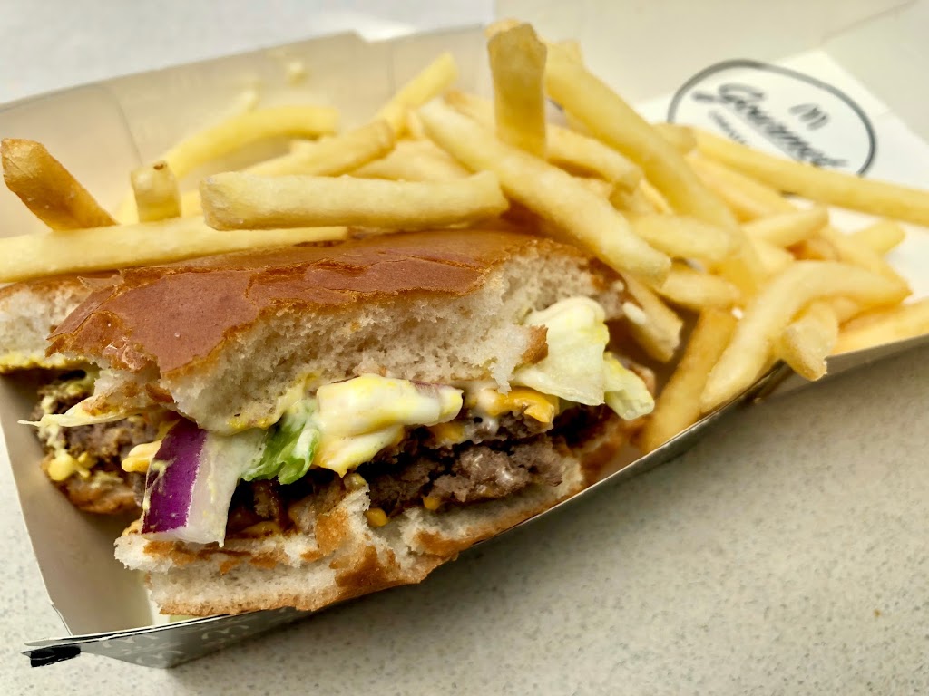 McDonalds Thornton | meal takeaway | New England Hwy, Thornton NSW 2322, Australia | 0249641305 OR +61 2 4964 1305