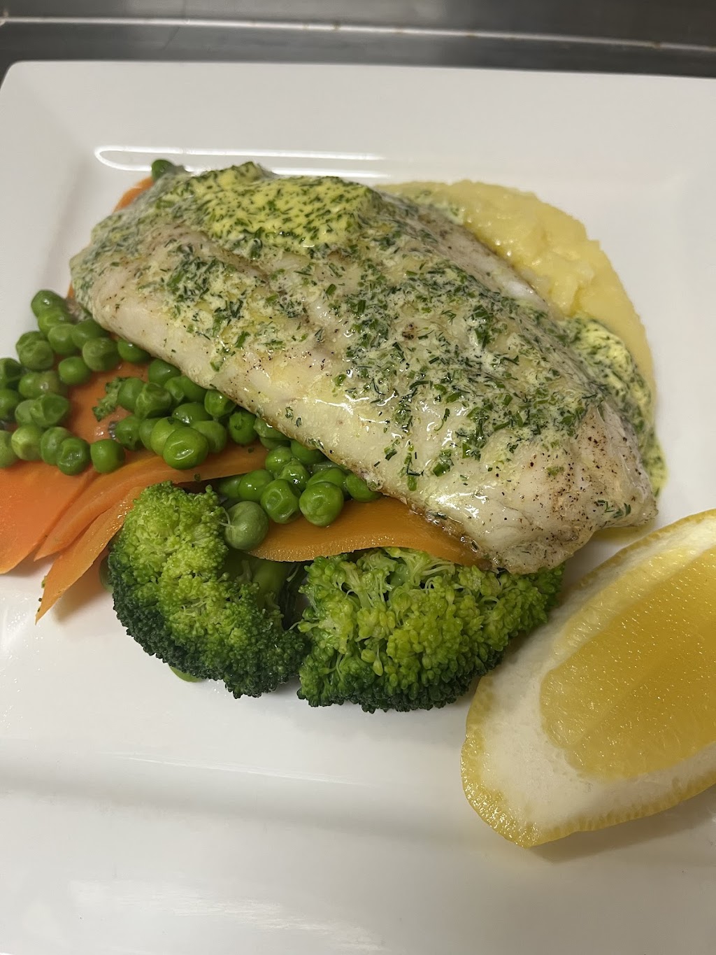 Breakwater Hotel Kitchen | 57 Tucker St, Breakwater VIC 3219, Australia | Phone: (03) 5221 5587