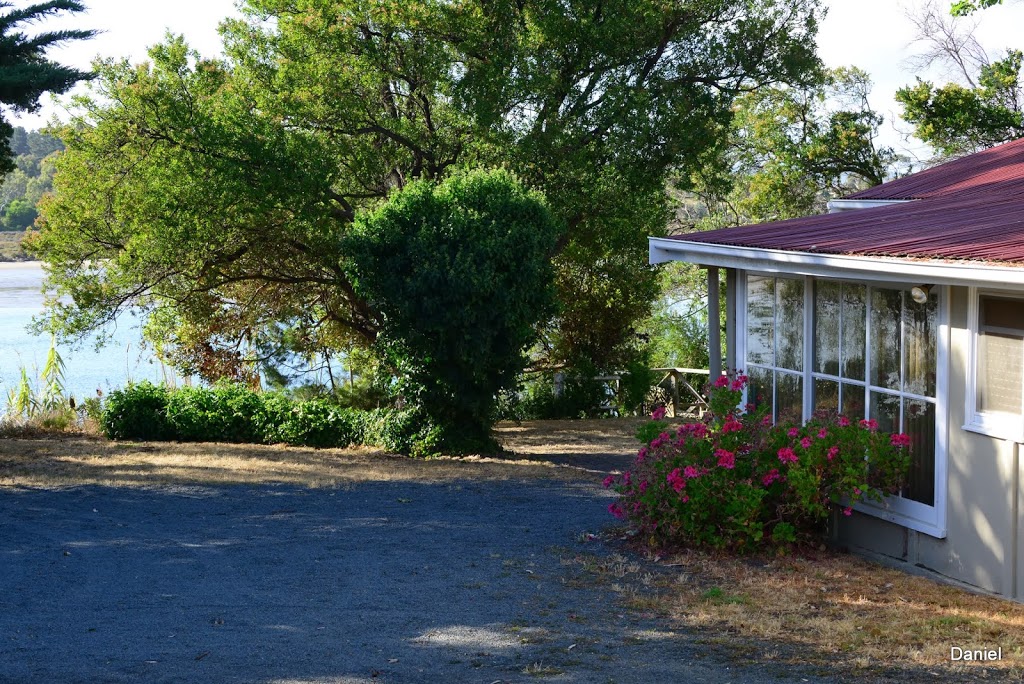 Riverside Cottage | 15 Esplanade, Carlton River TAS 7173, Australia