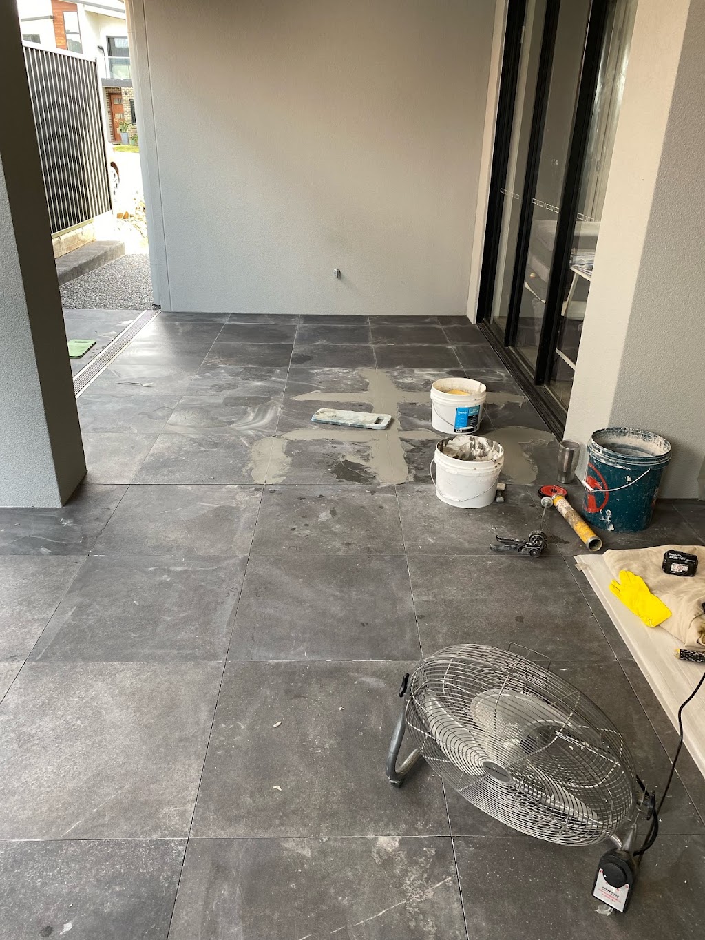 J & S Martin Tiling | Calderwood NSW 2527, Australia | Phone: 0451 670 250