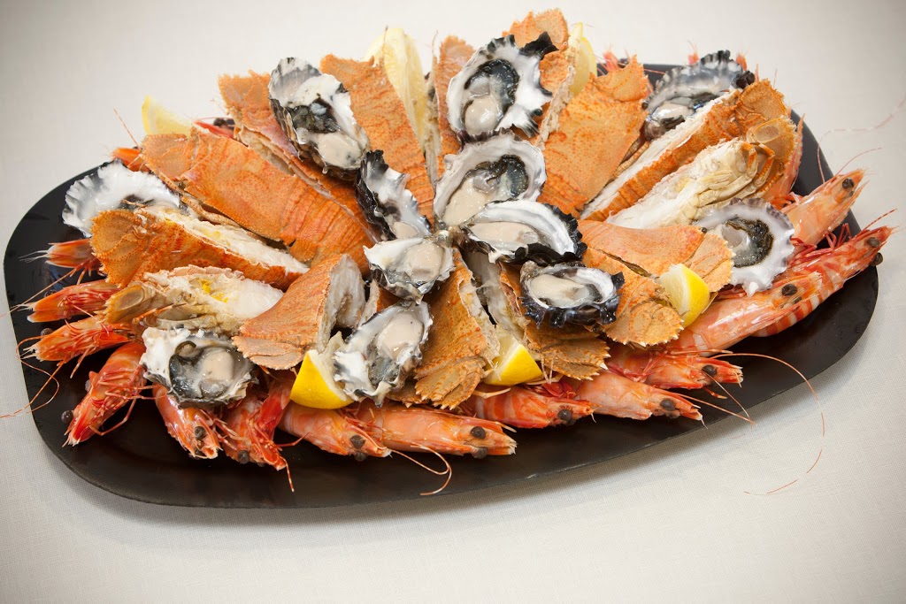 Simply Tops Seafood Bar | 2/33-35 Palmer St, South Townsville QLD 4810, Australia | Phone: (07) 4772 3028