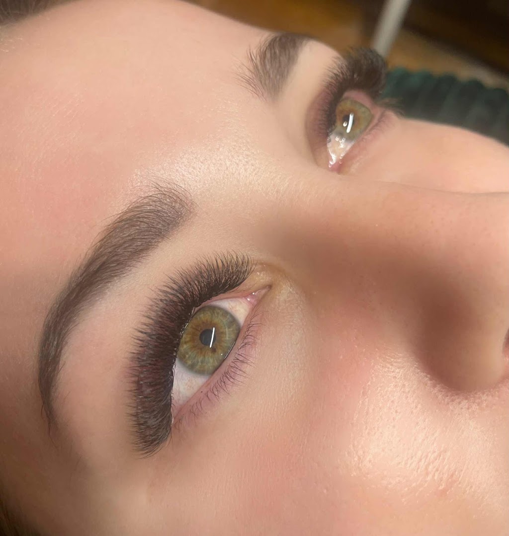 Petal & Lash | 177 Drover Cres, Flagstone QLD 4280, Australia | Phone: 0493 497 505