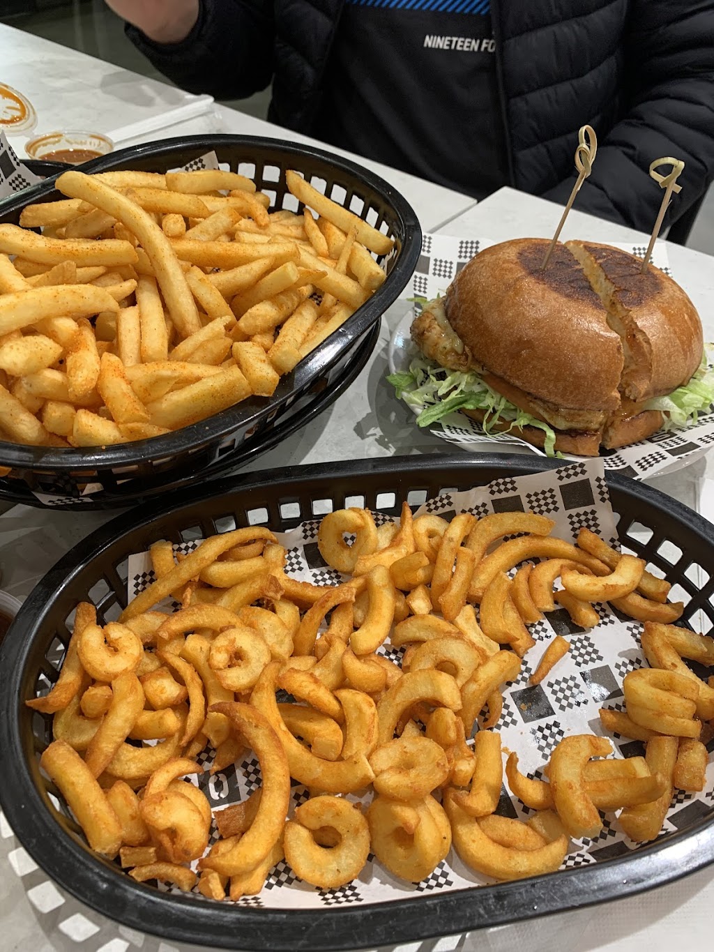 Burgerville The Entrance | 212 The Entrance Rd, Long Jetty NSW 2261, Australia | Phone: (02) 7240 6437