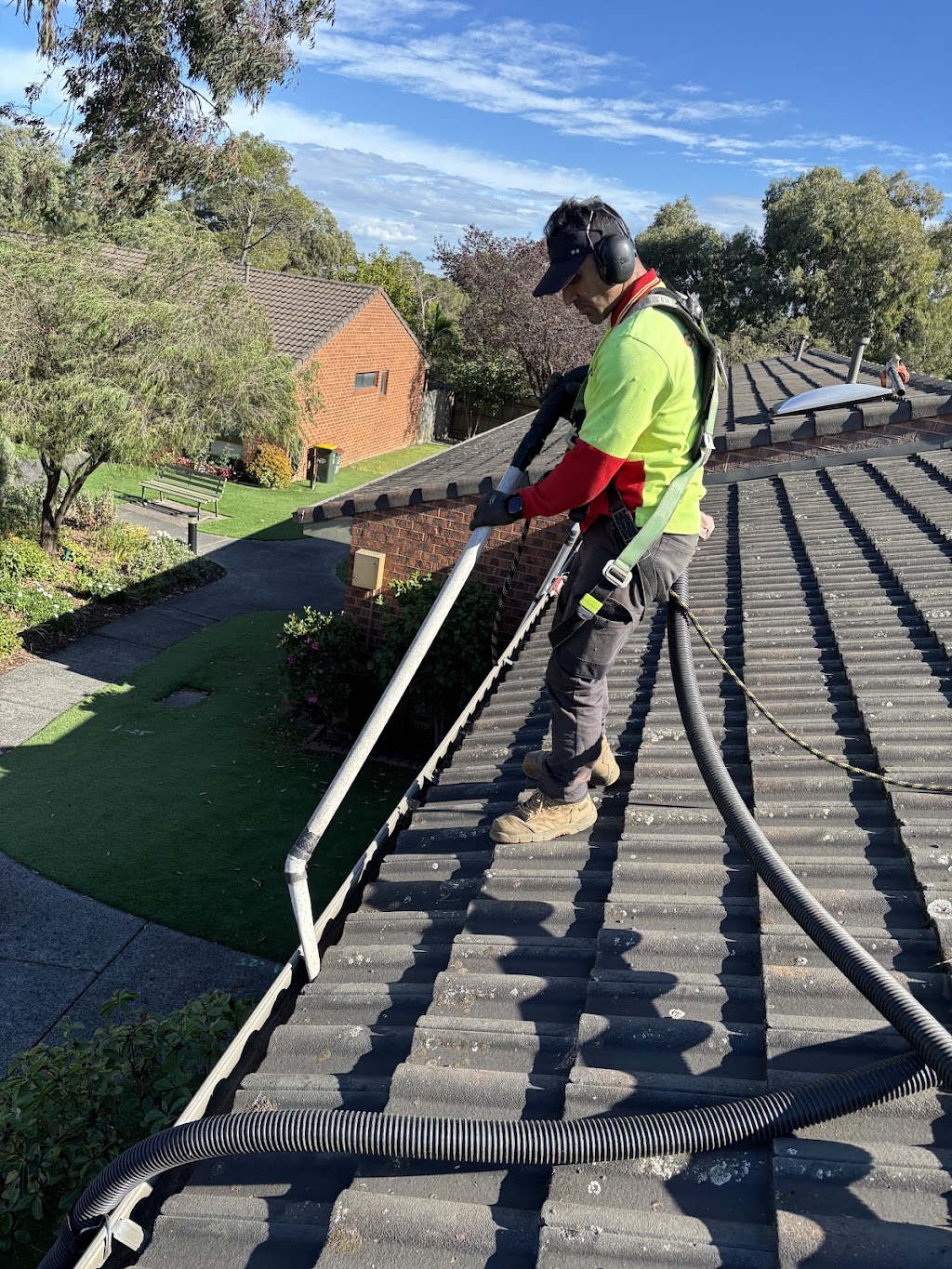 Gutter-Vac Boroondara | 67 Sylvander St, Balwyn North VIC 3104, Australia | Phone: 0421 917 510
