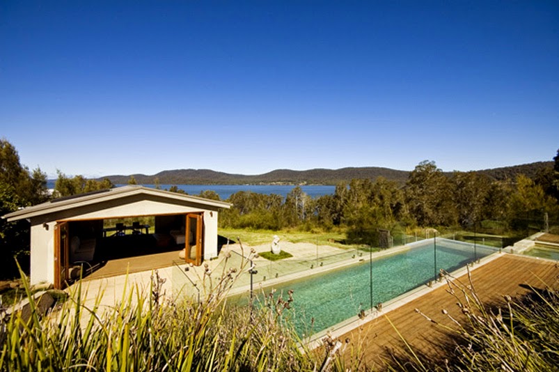 Villa Lago | lodging | 1776 Coomba Rd, Coomba Bay NSW 2428, Australia | 0428555524 OR +61 428 555 524