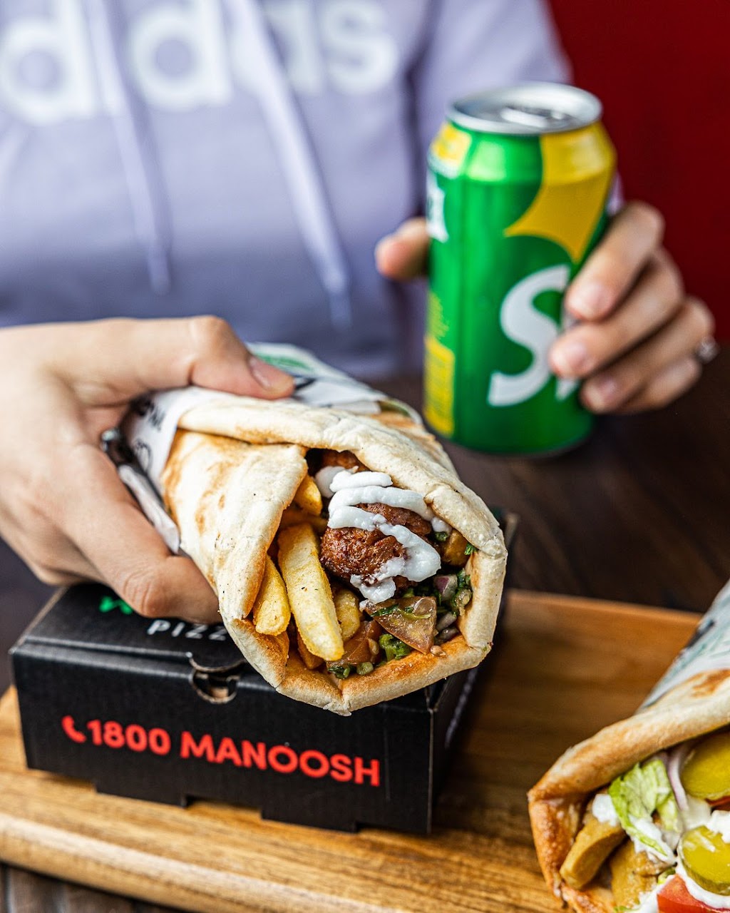 Manoosh Pizzeria Greenway | meal delivery | 15 Limburg Way, Greenway ACT 2900, Australia | 0261476288 OR +61 2 6147 6288