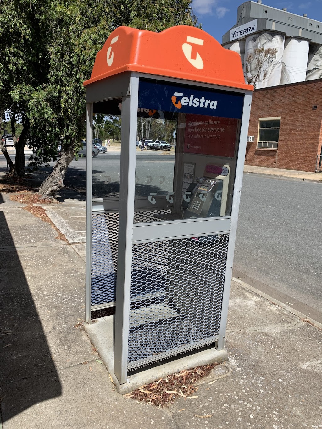 Telstra Payphone | 0 Morton St, Coonalpyn SA 5265, Australia | Phone: 1800 011 433