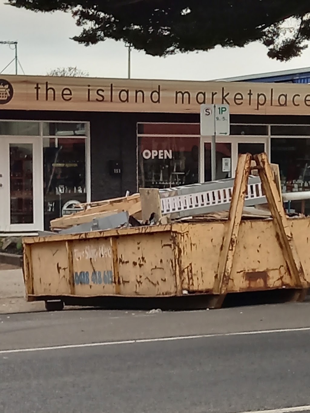 Ray’s Skip Hire | 10-14 Durham St, Ventnor VIC 3922, Australia | Phone: 0418 372 399