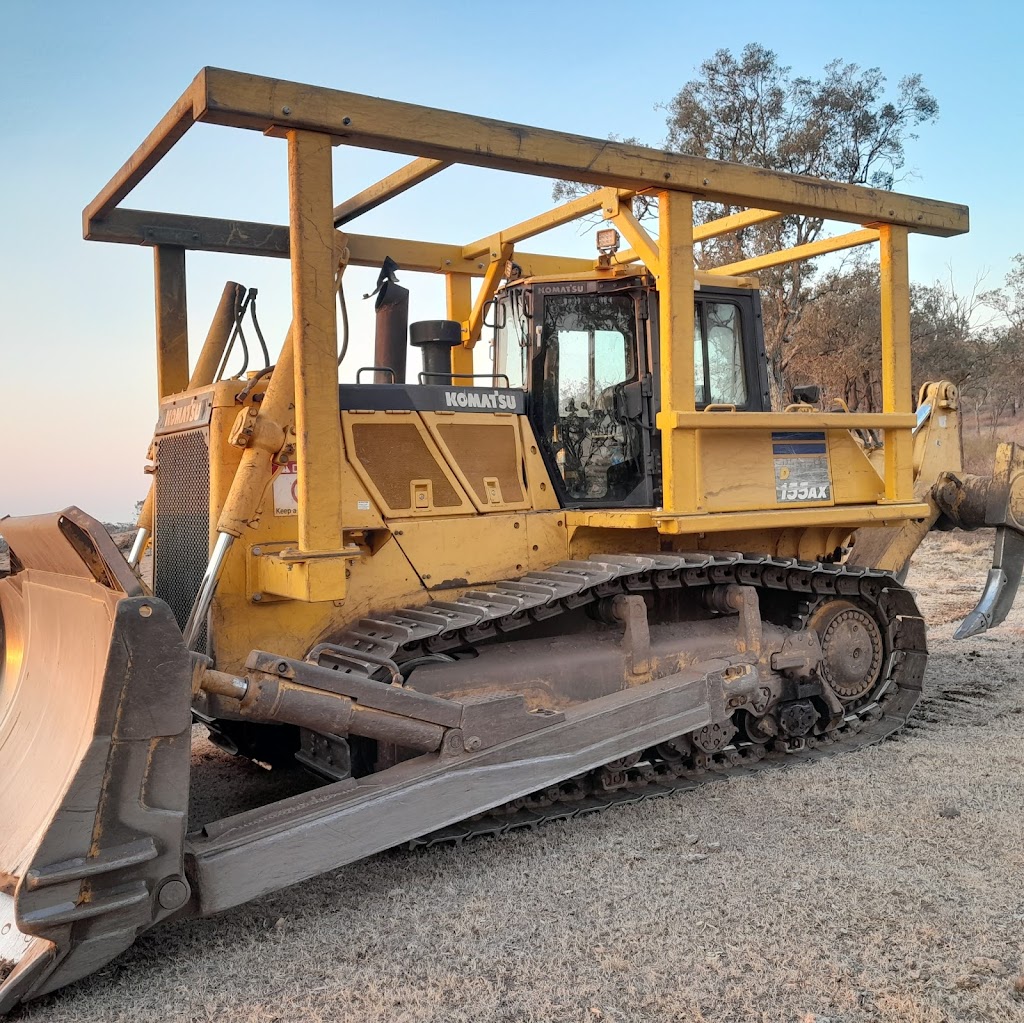 Strasser Earthmoving | 44 Taylor St, Oakey QLD 4401, Australia | Phone: 0423 281 897
