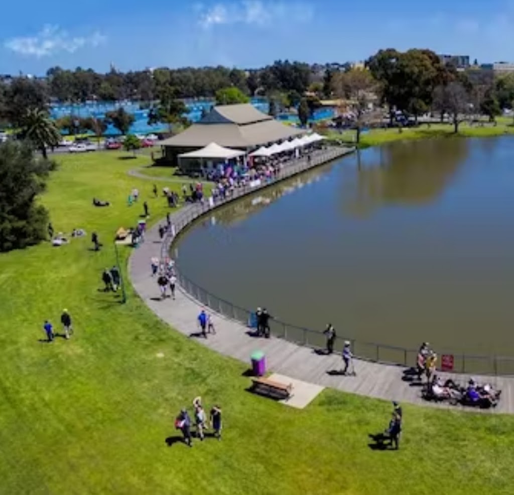 assemblePlay | 2 Inverness Ct, Quarry Hill VIC 3550, Australia | Phone: 0403 134 581
