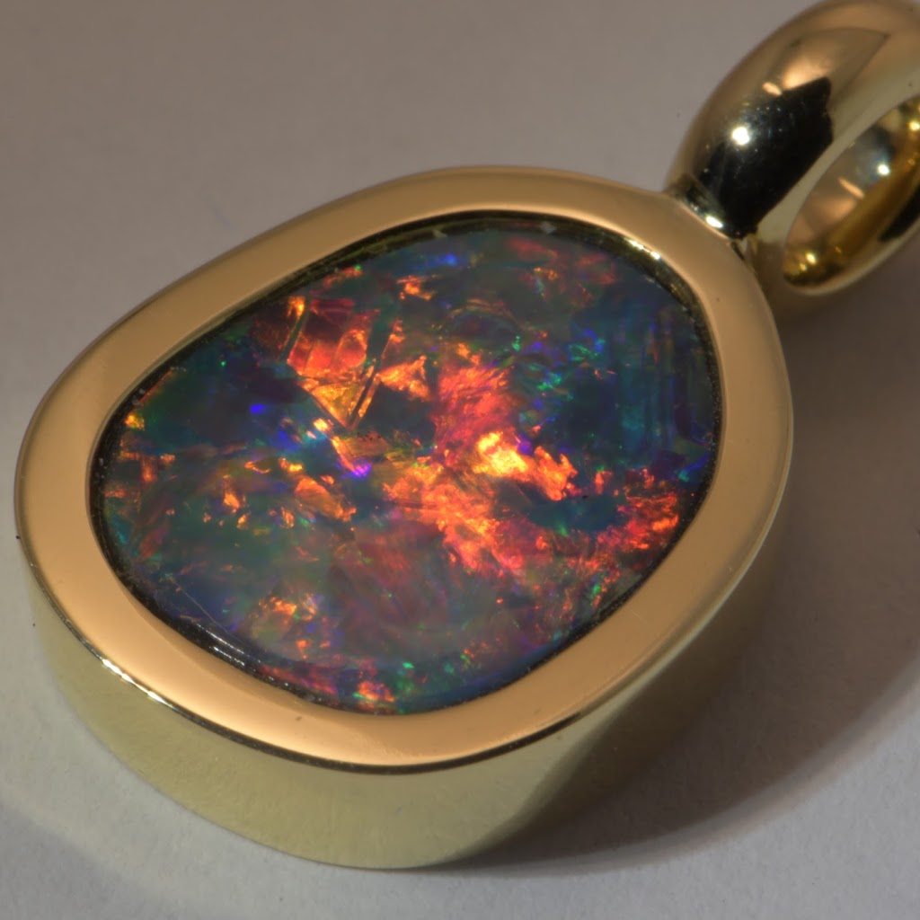 Black Lightning Opals sales "by appointment only" | 2 Highgrove Circuit, Peregian Springs QLD 4573, Australia | Phone: (07) 5471 2305