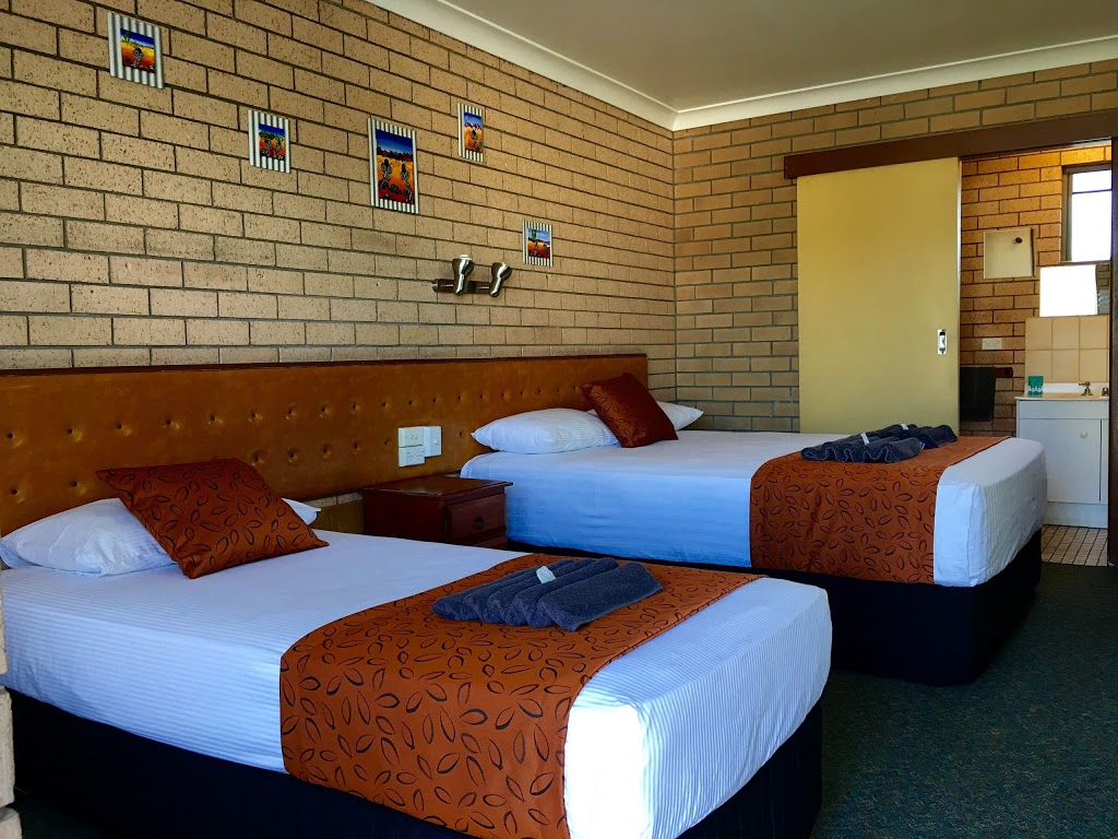 Gin Gin Village Motor Inn Motel | lodging | 44 Mulgrave St, Gin Gin QLD 4671, Australia | 0741572599 OR +61 7 4157 2599