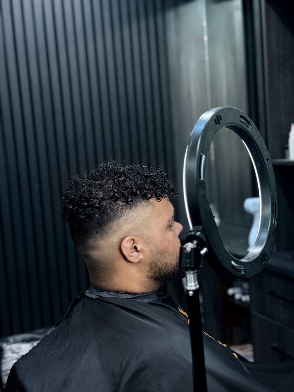 Blunt Barber Riverstone | 14 Garfield Rd E, Riverstone NSW 2765, Australia | Phone: (02) 8632 0730