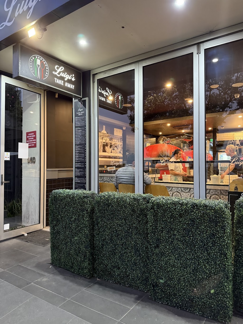 Luigis Italian Restaurant | 40 The Esplanade, Torquay VIC 3228, Australia | Phone: (03) 4216 6864