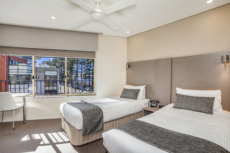 Manly Paradise Motel & Apartments | 54 N Steyne, Manly NSW 2095, Australia | Phone: (02) 9977 5799