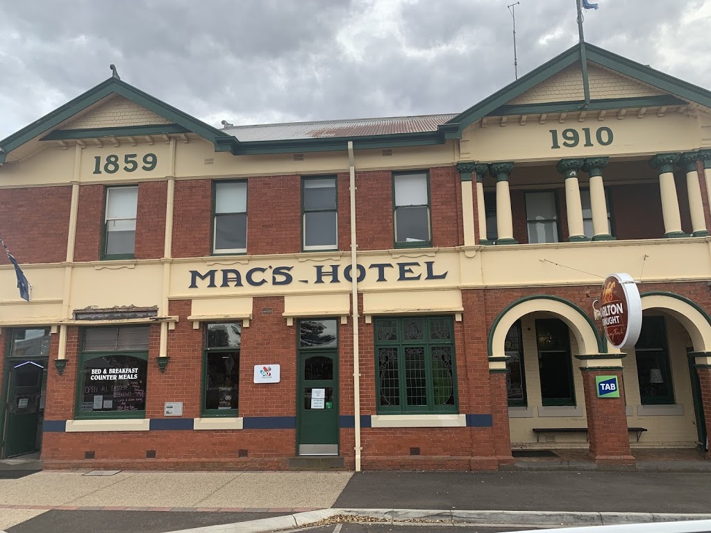 Macs Hotel | 90 Dunlop St, Mortlake VIC 3272, Australia | Phone: (03) 5599 2007