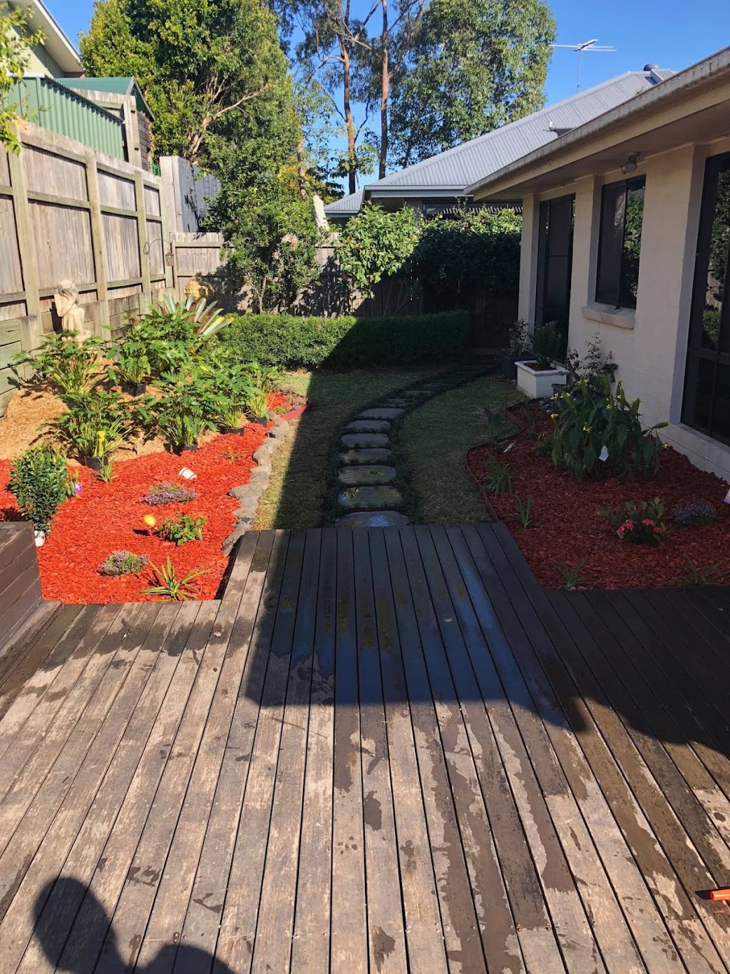 Frogs Garden and Landscaping Services | 15 Oakview St, Parkinson QLD 4115, Australia | Phone: 0451 404 779