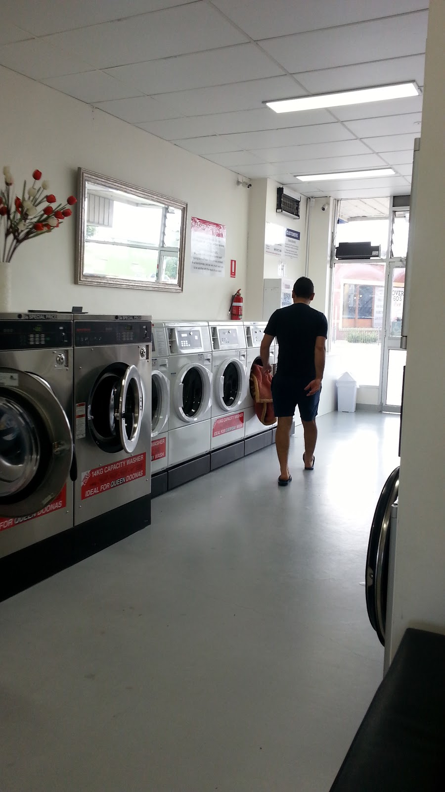 BLUE SAPPHIRE COIN LAUNDRY South Morang | laundry | 19 Gorge Road South Morang 2A Jovic Road, Epping, Melbourne VIC 3076, Australia | 0419872984 OR +61 419 872 984