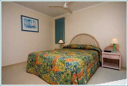 Koala Cove Holiday Apartments | lodging | 16 Djerral Ave, Burleigh Heads QLD 4220, Australia | 0422050919 OR +61 422 050 919