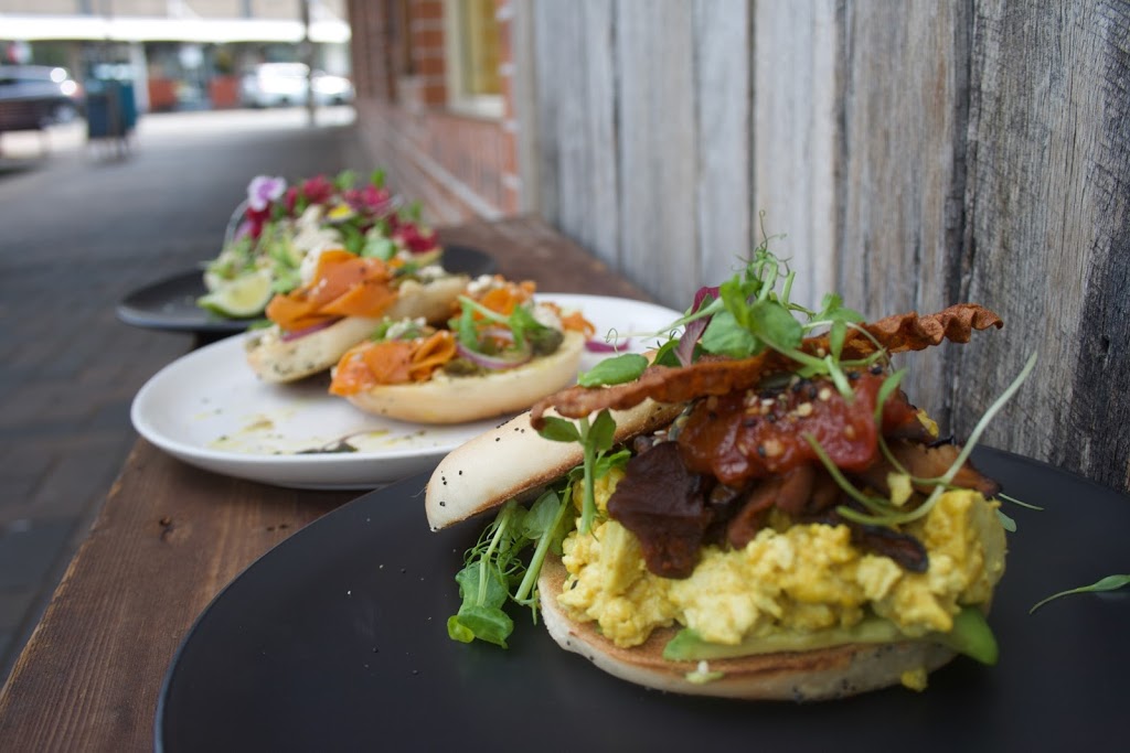 Seed Organic Vegetarian Cafe | cafe | 1d Watkins St, The Junction NSW 2291, Australia | 0249295787 OR +61 2 4929 5787