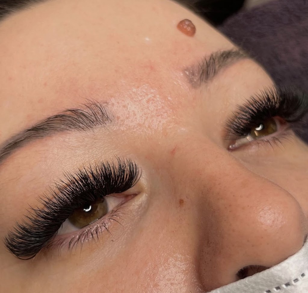 Lashed by Charli | 1 Ibis Ct, Caboolture QLD 4510, Australia | Phone: 0433 767 016