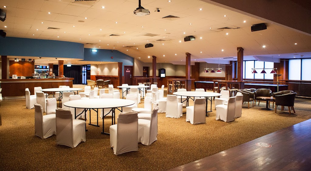 Kallangur Tavern | restaurant | 1517 Anzac Ave, Kallangur QLD 4503, Australia | 0732044333 OR +61 7 3204 4333