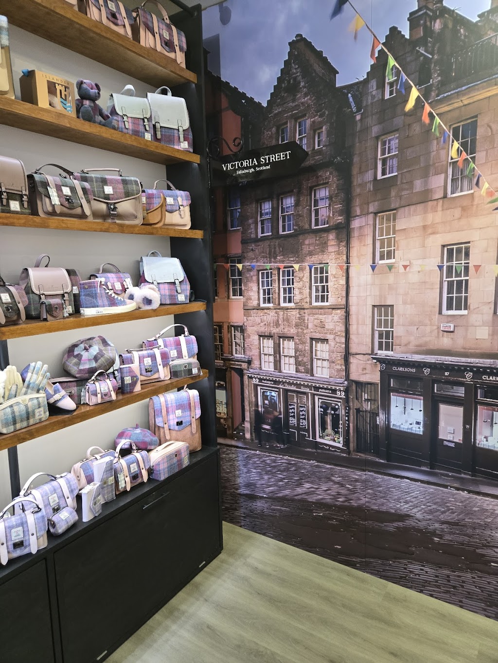 The Tweed Connection | 137 Main St, Rutherglen VIC 3685, Australia | Phone: 0457 607 528