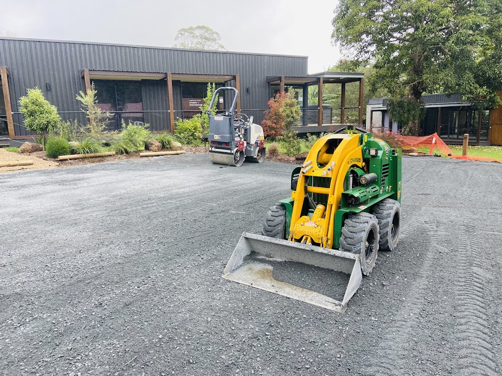 Outlaw Mini Digger Services | 9 Lamington Parade, Tamborine Mountain QLD 4272, Australia | Phone: 0422 917 830