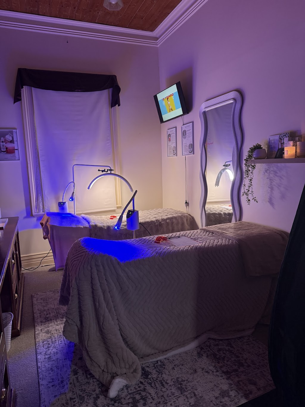 Purely Bright – Teeth Whitening & Brazilian Specialist | 108 Tanner St, Breakwater VIC 3219, Australia | Phone: 0432 037 011