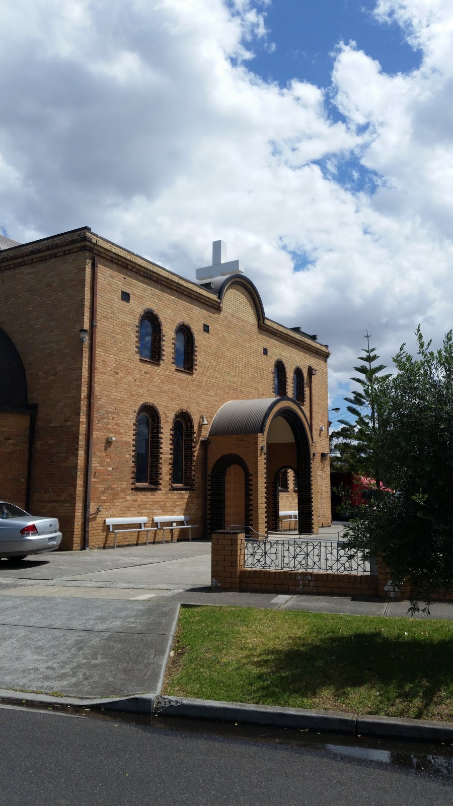 Greek Orthodox Church of St Andrew | church | 10 St Andrew St, Sunshine West VIC 3020, Australia | 0393113468 OR +61 3 9311 3468