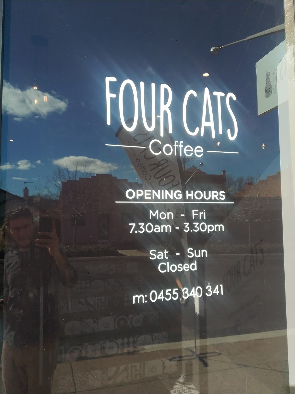 Four Cats Coffee | cafe | 76 Percy St, Wellington NSW 2820, Australia | 0455340341 OR +61 455 340 341