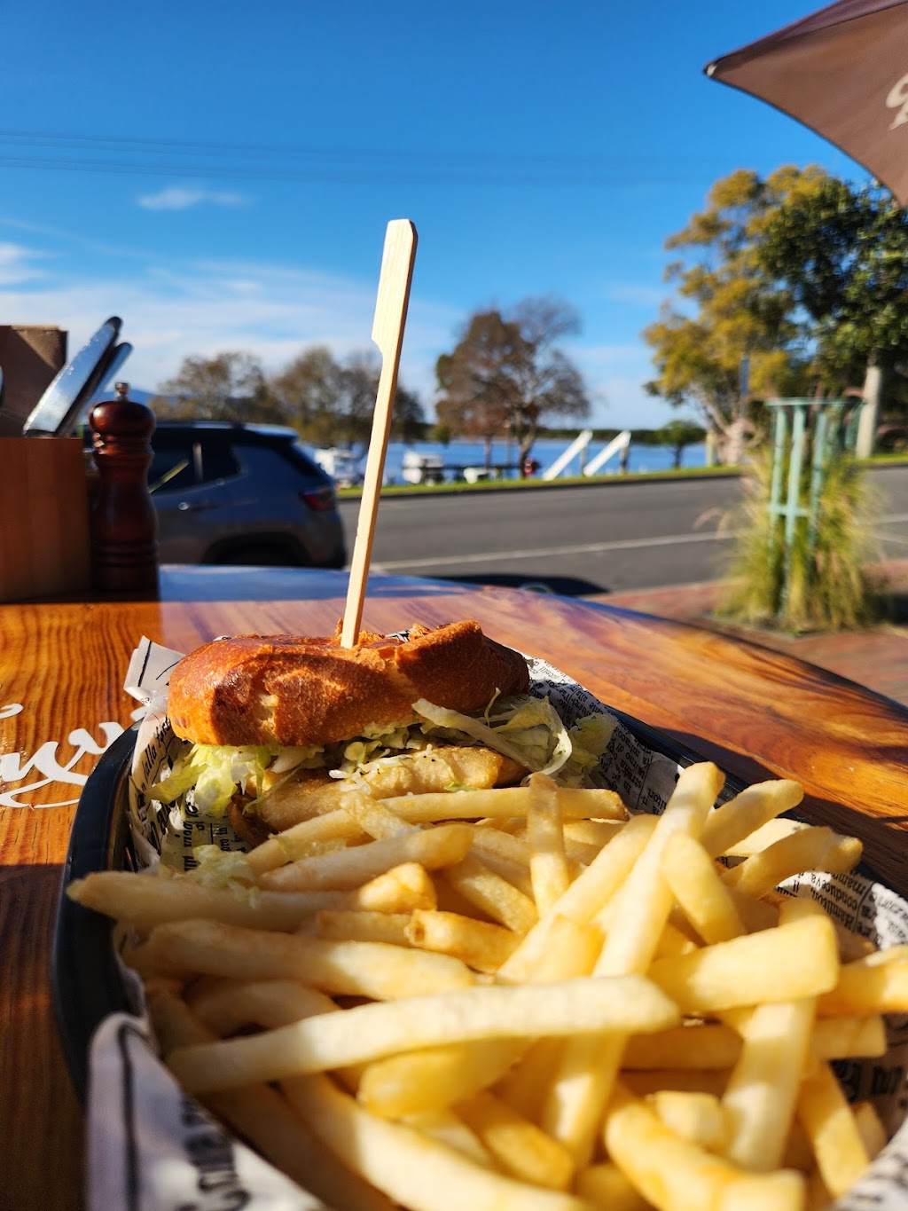 Scallywags Mallacoota | 14 Allan Dr, Mallacoota VIC 3892, Australia | Phone: (03) 4110 2059