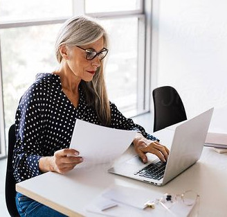 David Fredericks Computer Training For Senior Citizens | 1/18 Lendrum St, Toowoomba City QLD 4350, Australia | Phone: (07) 4633 2313