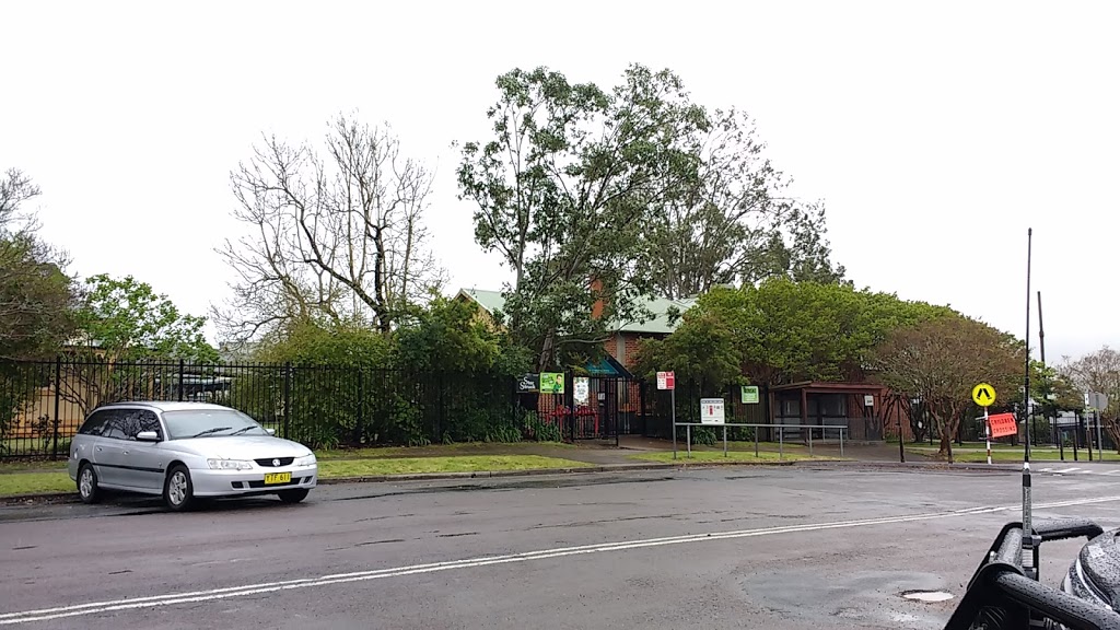 Dungog Public School | school | 9 Chapman St, Dungog NSW 2420, Australia | 0249921384 OR +61 2 4992 1384
