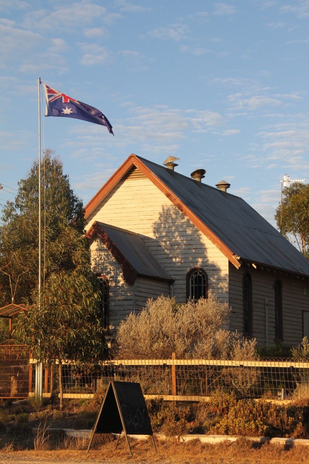 Mallee Sunsets Gallery | art gallery | Henty Hwy & Windy Ridge Rd, Rosebery VIC 3395, Australia | 0438301566 OR +61 438 301 566