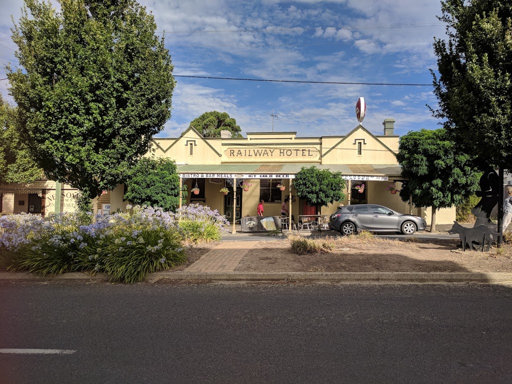 The Railway Hotel | 73 Sussex St, Linton VIC 3360, Australia | Phone: (03) 5344 7214