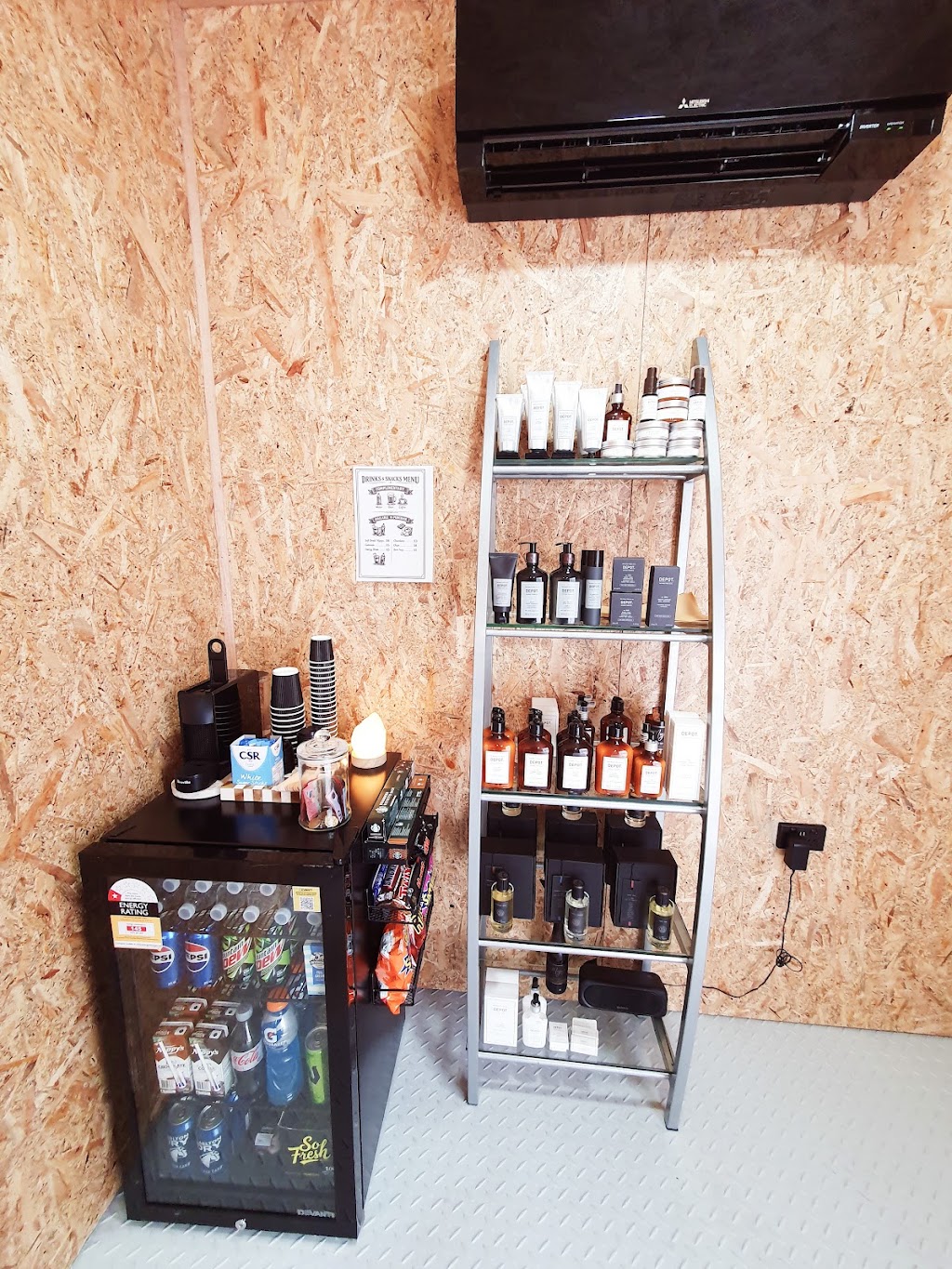 UPPERCUTT | 18 Miller St, Casterton VIC 3311, Australia | Phone: 0422 569 459