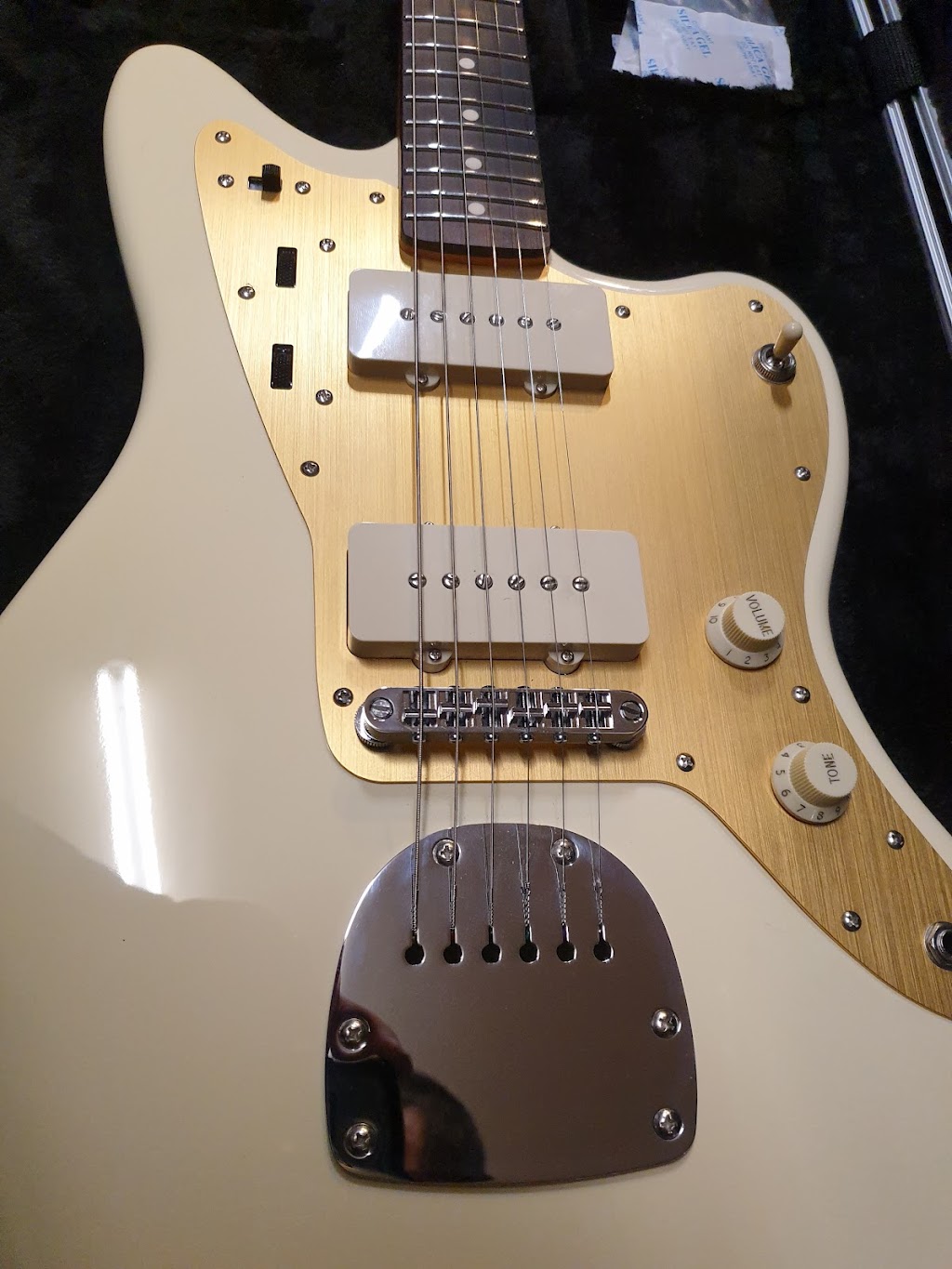 Mastena Guitars | 20 Siesta St, Camira QLD 4300, Australia | Phone: 0426 971 743