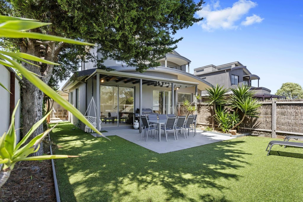 Capel Beach House | lodging | 1/1773 Point Nepean Rd, Capel Sound VIC 3940, Australia | 0417393415 OR +61 417 393 415